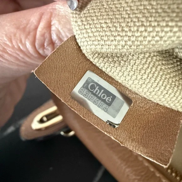 Chloe Paraty Medium Leather Shoulder Bag - Picture 9 of 14